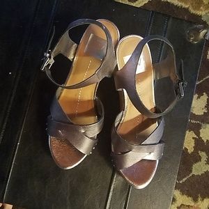 Platform sandal by Dolce Vita